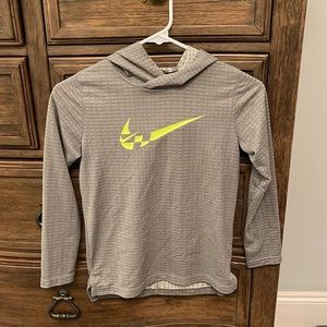 NIKE boys dry fit heather graphic hoodie.   Size small.